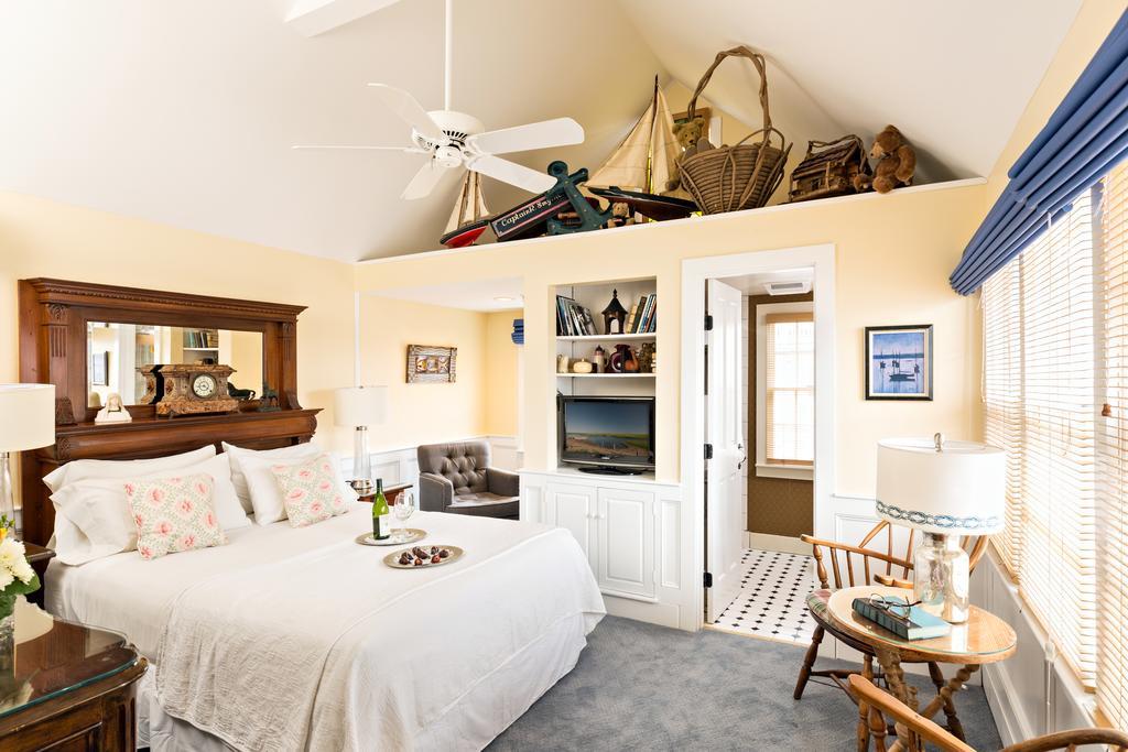 Brass Key Guesthouse Adults Only بروفينس المظهر الخارجي الصورة
