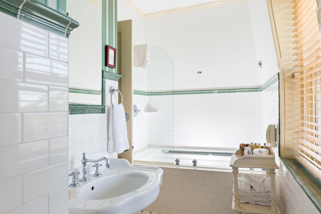 Brass Key Guesthouse Adults Only بروفينس المظهر الخارجي الصورة