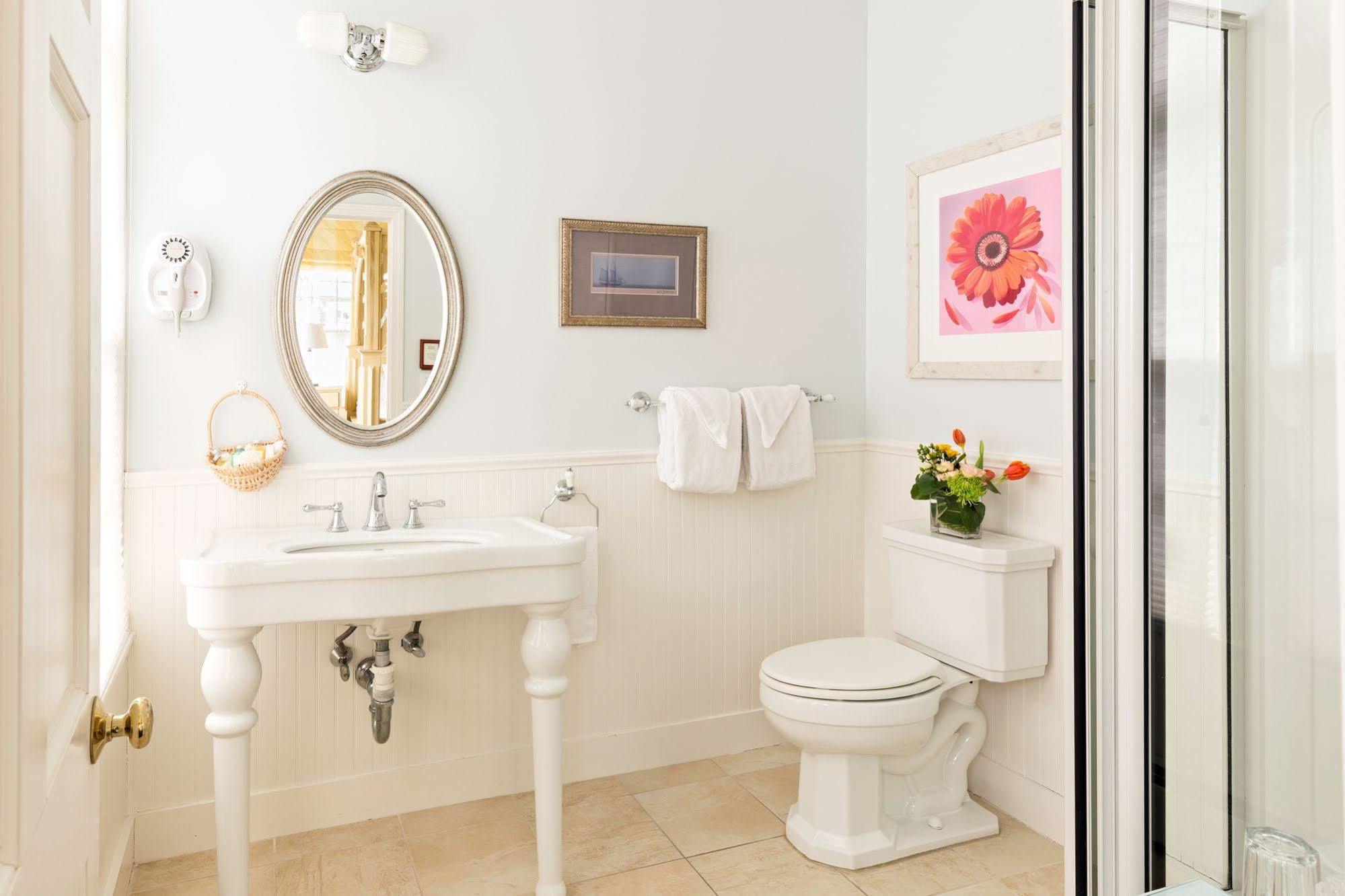 Brass Key Guesthouse Adults Only بروفينس المظهر الخارجي الصورة