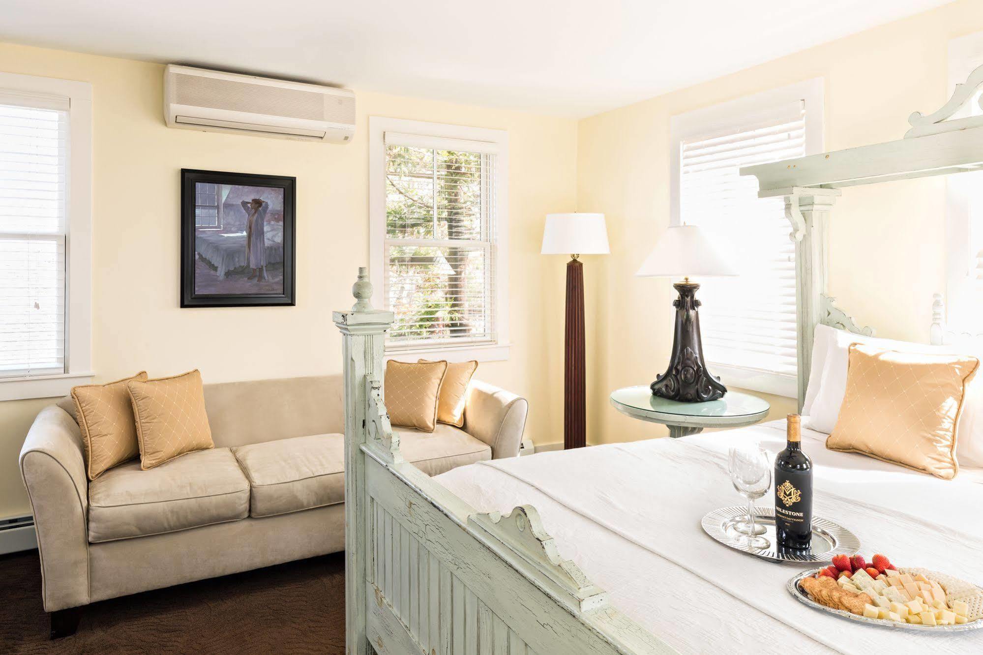 Brass Key Guesthouse Adults Only بروفينس المظهر الخارجي الصورة